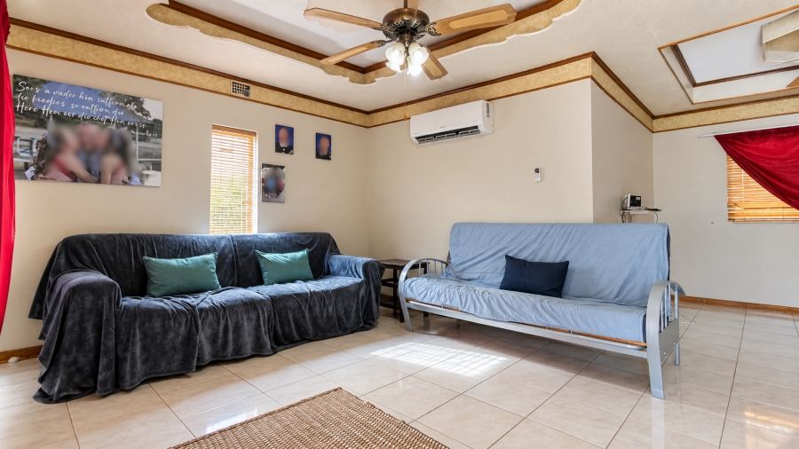 3 Bedroom Property for Sale in Geelhoutpark North West